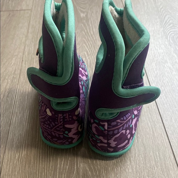 Toddler Bogs Sz 6 6T Purple Boots Winter Insulated Slip On Shoes Girls Floral 6c - Picture 4 of 7